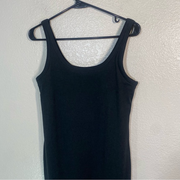 Vuori Black Sleeveless Dress - Picture 2 of 8